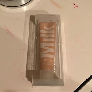 Milk makeup Blur Liquid Matte Foundation
